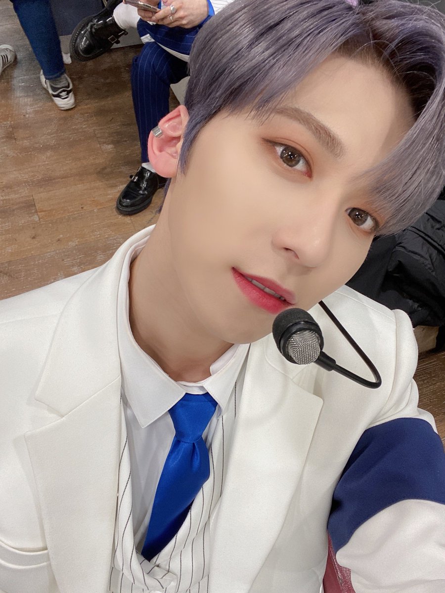 official_ONEUS's tweet photo. [#건희]
우시거 첫 방송🥰
어떠셨어요 달님들!!🌙❤️ 열심히
준비하면서 얼른 보여드리고 싶다는 
생각도 들었구 뭔가 몽글몽글해지고
달님들 보고 싶어지기도 했었어요ㅠㅠ💧
우시거 많사관부🙏🏻❗️내일도 
잘 부탁해요!❤️ 항고사✨ https://t.co/DK0aLNAXfq