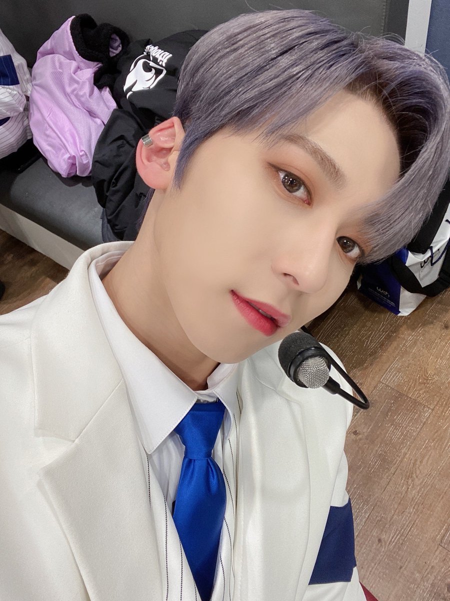 official_ONEUS's tweet photo. [#건희]
우시거 첫 방송🥰
어떠셨어요 달님들!!🌙❤️ 열심히
준비하면서 얼른 보여드리고 싶다는 
생각도 들었구 뭔가 몽글몽글해지고
달님들 보고 싶어지기도 했었어요ㅠㅠ💧
우시거 많사관부🙏🏻❗️내일도 
잘 부탁해요!❤️ 항고사✨ https://t.co/DK0aLNAXfq