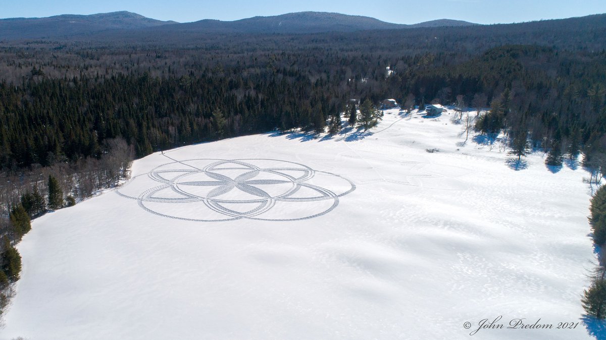 We love to see what Jogn Predom (aka @snowdoghiker on IG) cooks up in Brighton! This time with a little help this project took 4 hours in -8 windchill 🌬

📸 Seven concentric circles formed from snowshoe tracks seen aerially - John Predom