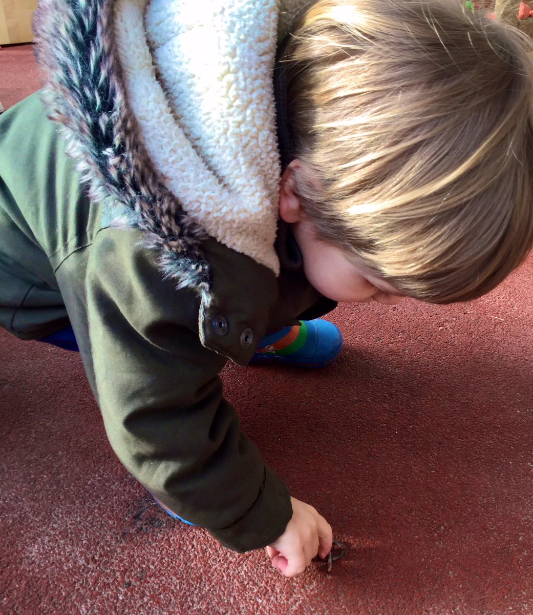 Finding a worm is fascinating, especially when you’re under two! 🪱 #CuriousAboutOurPlanet