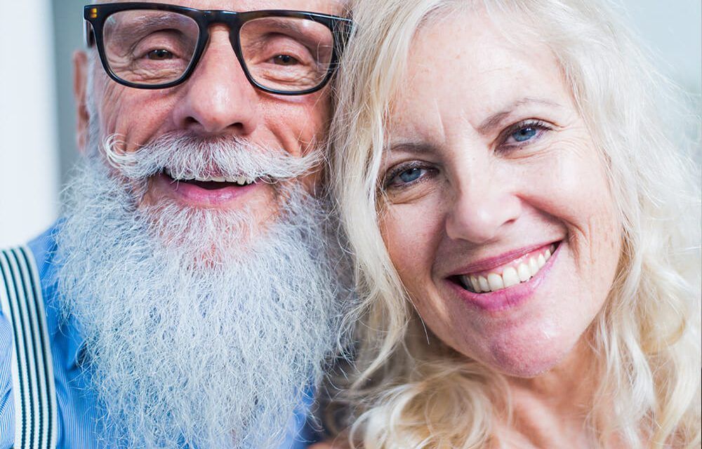Its never to late to get that healthy bright smile! Here's a guide to help maintain healthy teeth for adults over 60 years. #dental #nextsmile
buff.ly/2NGtyFh