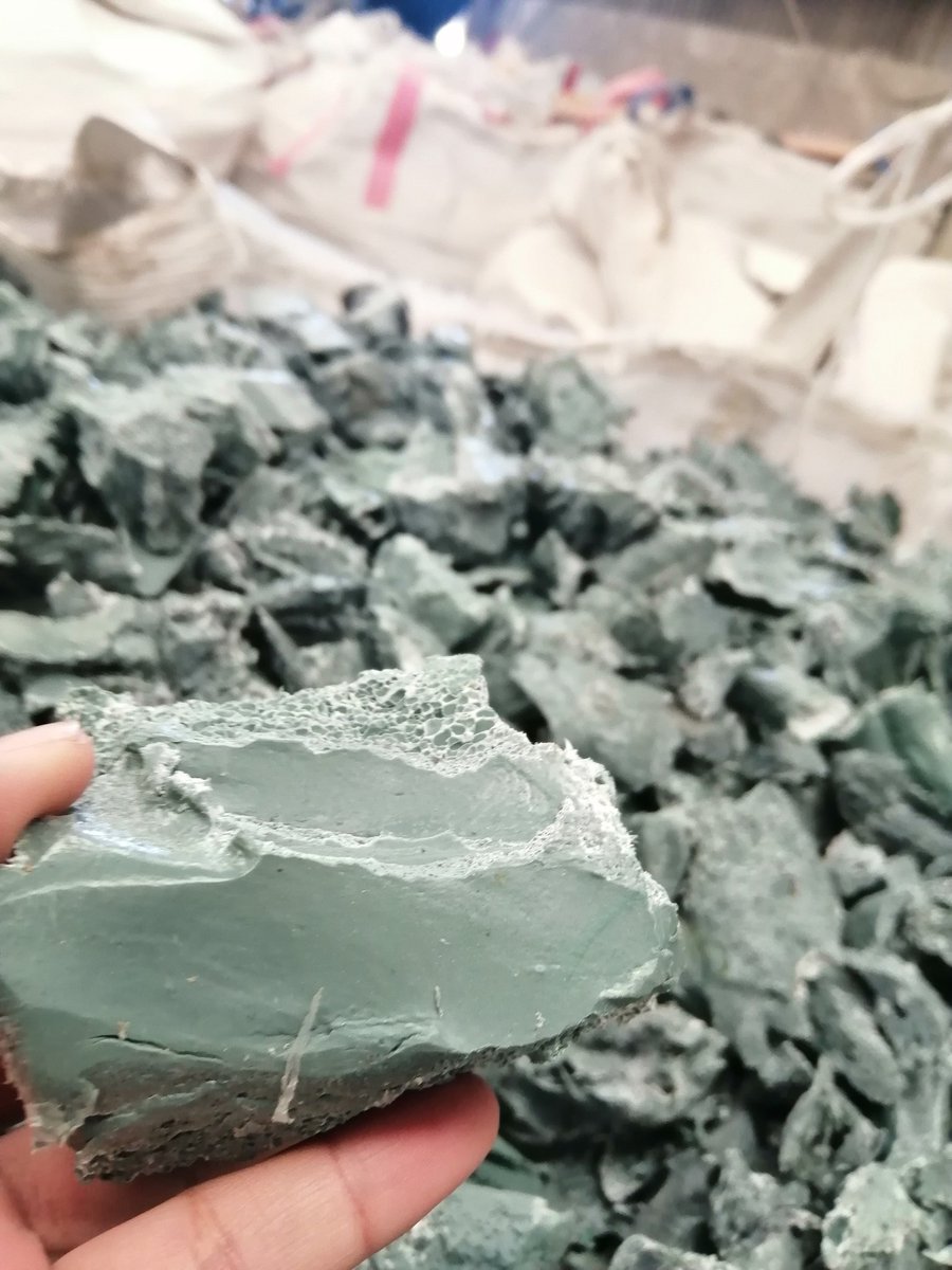 gareja13's tweet photo. #plasta o #purga #extrusora #HDPE reciclaje de #polietileno #juntos colaboramos a una #economia #circular #economiacircular #plastico #colores #postconsumo #postindustrial #industrial https://t.co/EF8XzIRa1r