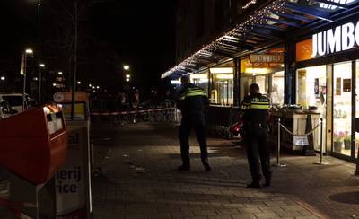 Politie houdt verdachte (17) van overval op Jumbo aan in trein..