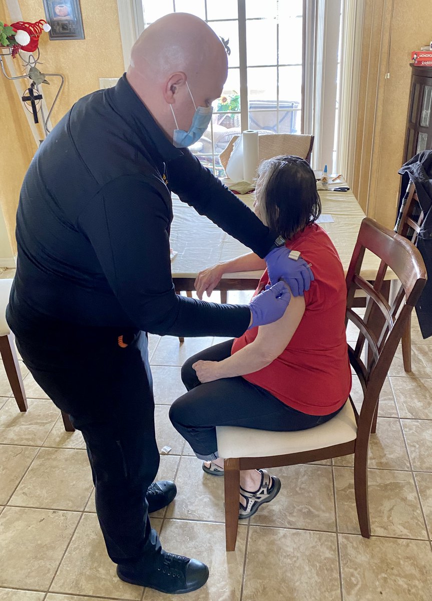 CityBellaVista's tweet photo. Northwest Health asked for help with COVID-19 vaccine doses expiring soon. With a list they provided of a few high-risk patients, we delivered these to the patients' homes Wednesday. We are proud to be able to offer assistance in getting more people in our area vaccinated. #BVFD https://t.co/wy7Orb9cPb