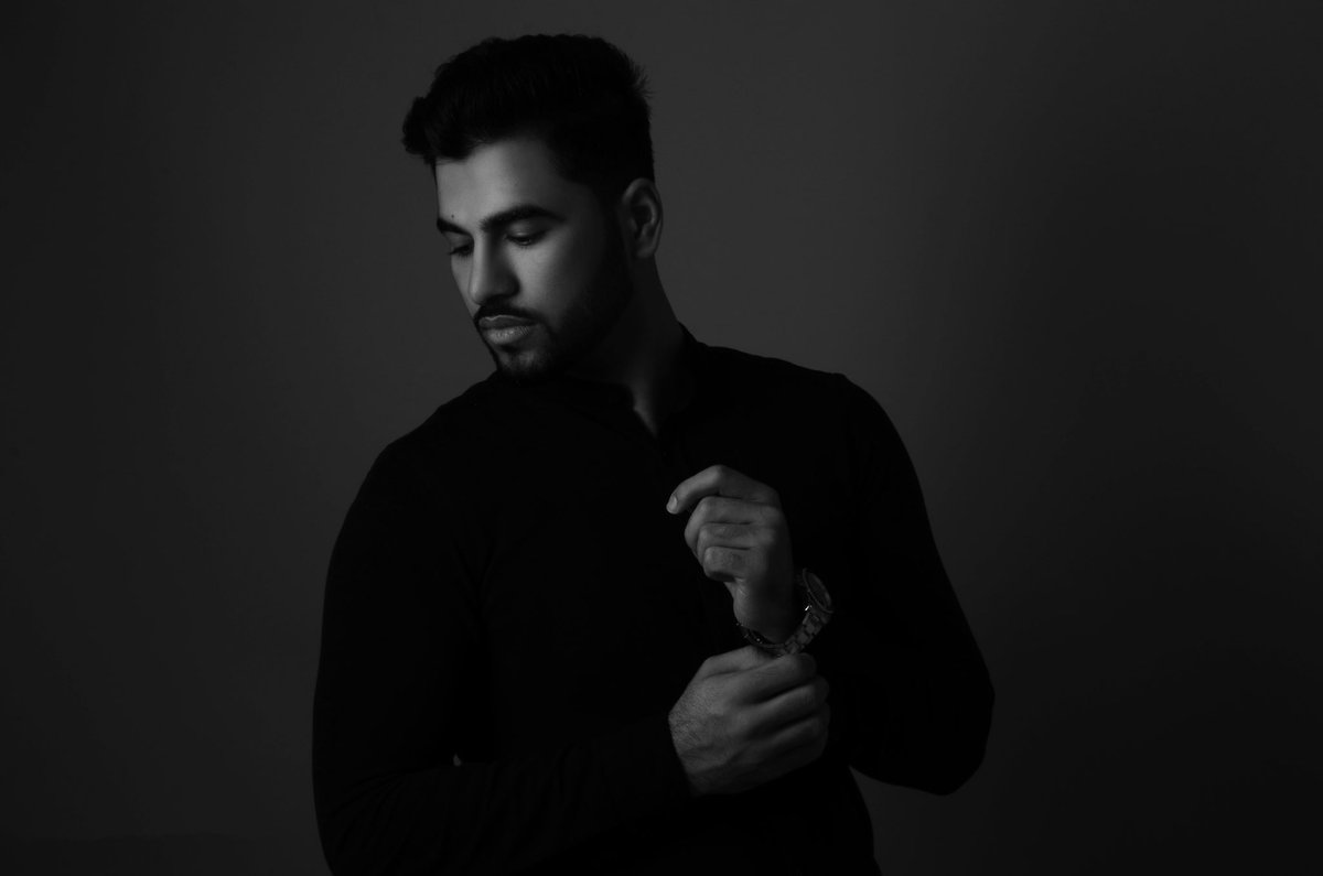 UkTalents's tweet photo. Sample portfolio 
Our Model: Omaidullah

Facebook and Instagram: uktalents 📸 

For bookings please contact us at:
apply@uktalents.com 
bookings@uktalents.com

#highfashion #model #studio #portfolio #manmodel #malefashion #portrait #portraitphotography #london #uktalents https://t.co/JImn8VBImH