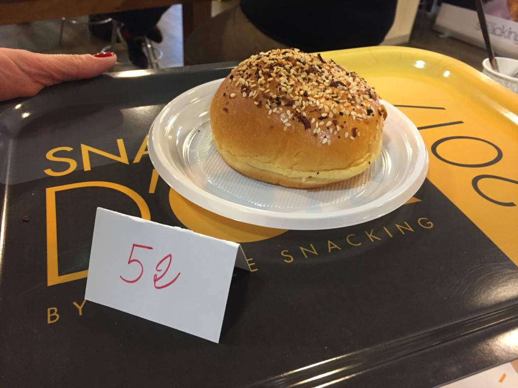 En direct du jury 2021 des Snacking d'Or de notre partenaire @francesnacking, orchestré avec brio par @FEDELEPaul 

Un plaisir de découvrir toutes ces innovations du secteur du snacking, toujours dans le respect des gestes barrières. 

#Snackingdor #InSnackingWeTrust