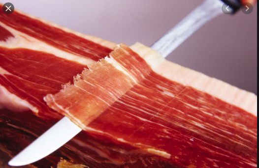 ForexIndices's tweet photo. En Europa se ríen de los españoles hasta límites insospechados. Ahora han declarado al aceite de oliva y el jamón ibérico como alimentos no recomendables para el consumo. ¡Qué  vergüenza!
Será mejor la grasa de foca o el foigrás de pato, qué patético ¿y los políticos dónde están? https://t.co/jE6PxXn2NF