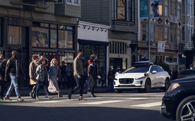frenchweb's tweet photo. #Waymo (Google) déploie ses #robotaxis sur les collines de San Francisco https://t.co/Byu3J72tNb

#Google https://t.co/nNNkIDHfAx