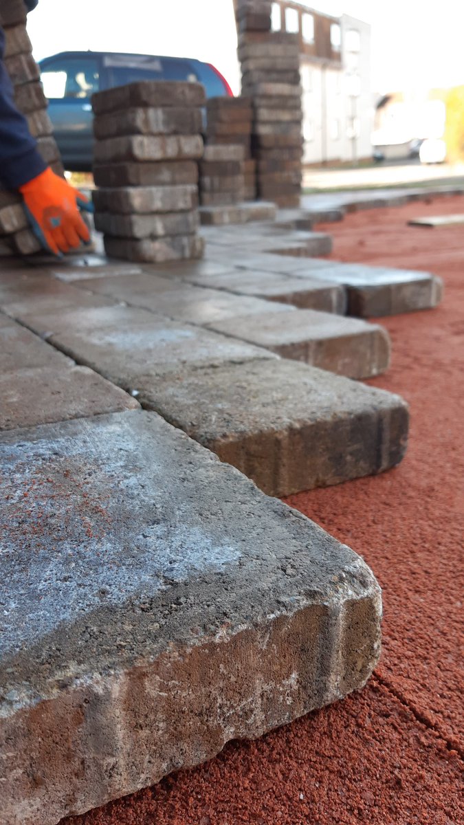 Blocking today. 🤞 for dry weather