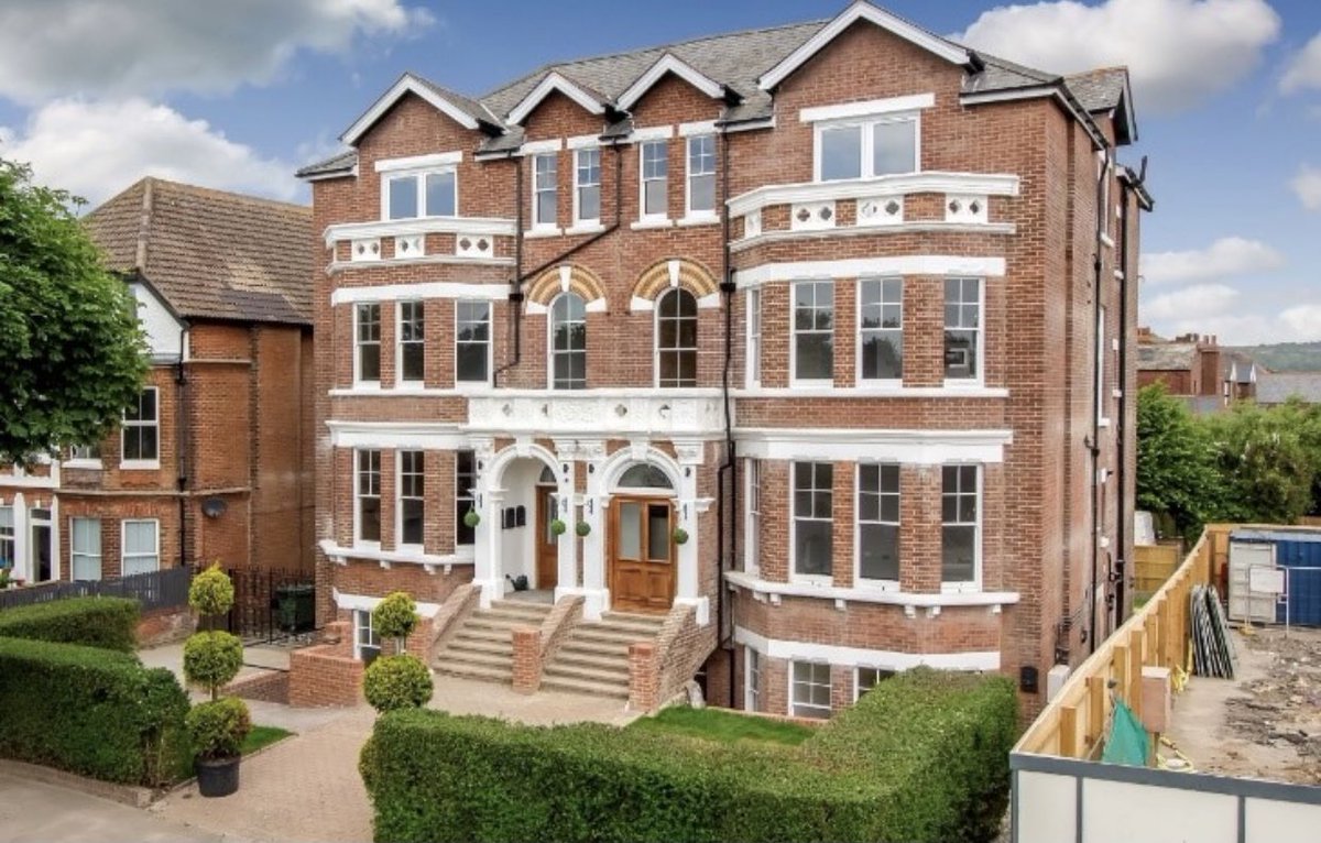 No Use Empty Scheme tweet media