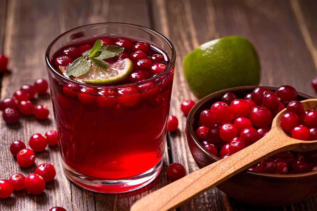 uroshield's tweet photo. Is drinking Cranberry juice to prevent and treat urinary tract infections (UTI’s) just a myth? Click below to find out! https://t.co/S3Ueazv0a8 
#UTI #CAUTI #Catheterlife https://t.co/OTksyp7n4Q