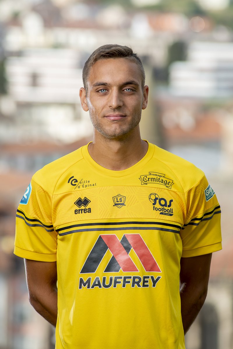 🎁 JOYEUX ANNIVERSAIRE 🎊

➡️ Toute la famille <a href="/SAS_EPINAL/">SAS FOOTBALL ÉPINAL OFFICIEL</a> souhaite un joyeux anniversaire à un spinalien de naissance 😄✌️

👉 <a href="/paul_leonard4/">Paul LÉONARD</a>, défenseur central et pilier de l'effectif de Xavier Collin, souffle aujourd'hui ses 27 bougies 🕯️💛💙