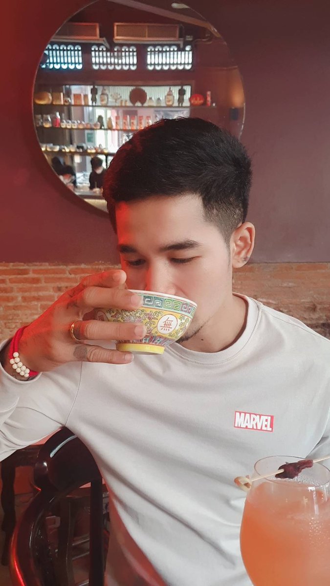 chaleeaon's tweet photo. 🍧🍨🥃🍸🍹🍷🍾🥂🍻🍺 https://t.co/0WORPXuAYN