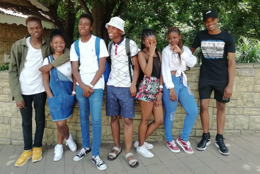 KeletsoSelebalo's tweet photo. #S21EpicMoments @Radio702 @SamsungMobileSA With the #S21directorsview I would create a moment of a time before covid with my friends at Gold Reef City, but with masks on this time, of course😷😅 https://t.co/VuNIBUU2x4