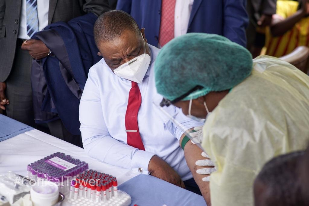 VP Dr C.G.D.N. Chiwenga was the first to get vaccinated against COVID-19.