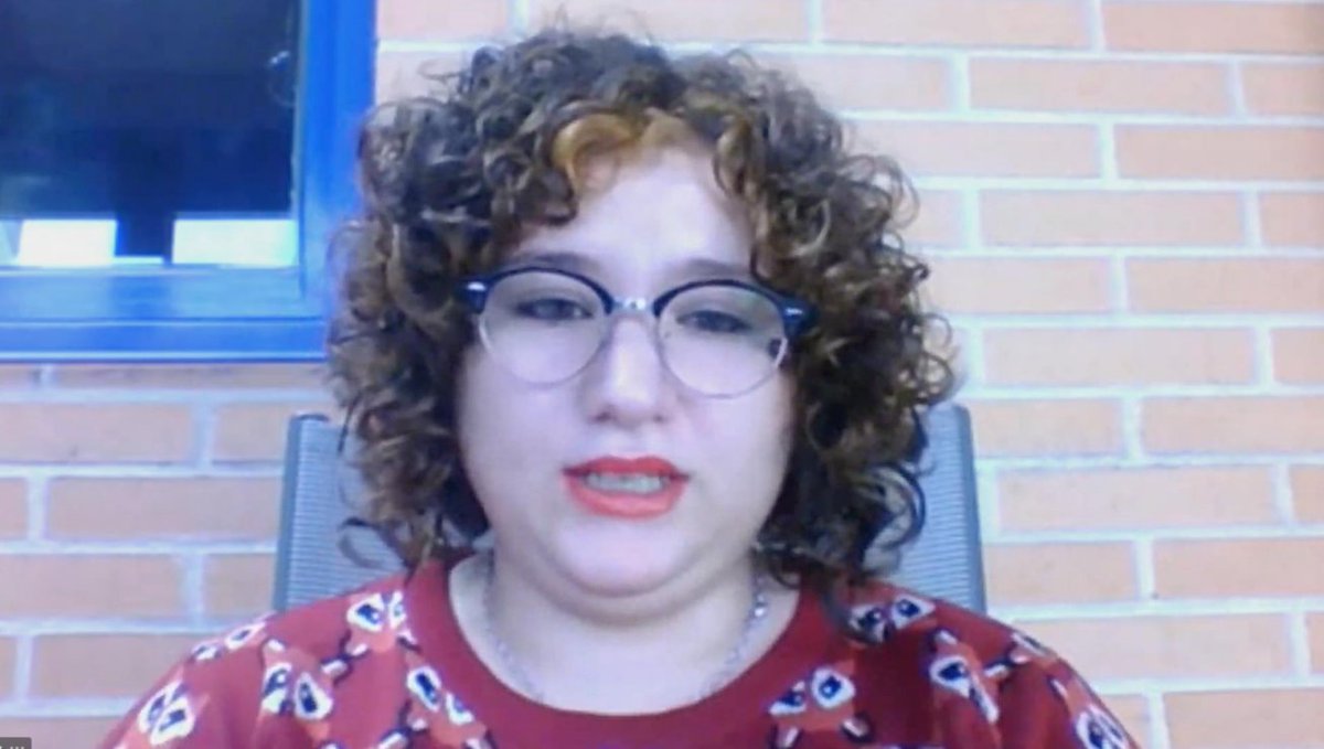 Gracias Sofía Mediavilla por compartir tu testimonio en el acto del #DiaInternacionalAsperger y demostrar que, con esfuerzo y afán de superación, las personas con #TEA pueden conseguir sus metas. También por mostrar la necesidad de un diagnóstico precoz del trastorno #HazEspacio