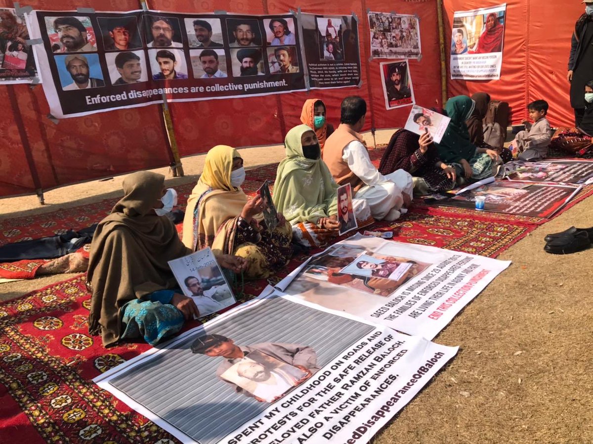 JabarWaja's tweet photo. جو پتا پوچھتے تھے کسی کا کھبی 
لاپتہ ہوگئے دیکھتے دیکھتے۔۔۔!
#ReleaseBalochProtestors 
#Balochistan
#BalochMissingPersonsRelatives 
#BalochMissingPersons 
#baloch https://t.co/GpIoAXbO1C