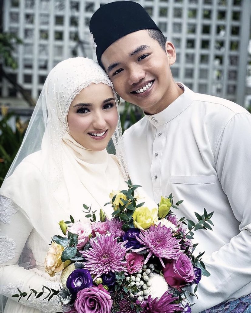 PopdailyBM's tweet photo. Tahniahh Hannah Delisha, katanya selepas 5 tahun berkenalan akhirnya ke jinjang pelamin! Cantik sangat!

#hannahdelisha #kahwin https://t.co/xbytmciwkM