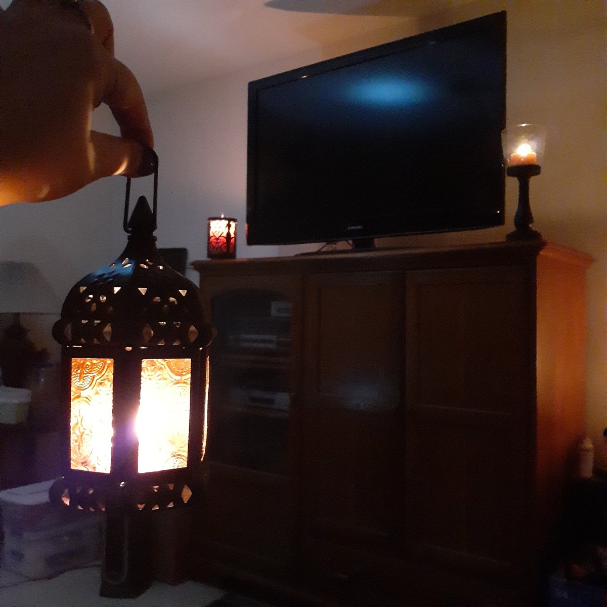 Karoger87's tweet photo. Friendswood, Texas- A few nights this week spent by candlelight.
Lucky we have a portable generator. Power has been back on the last few nights 🙏
#TexasFreeze #texaspoweroutage #Houston https://t.co/ROD5acoT2K