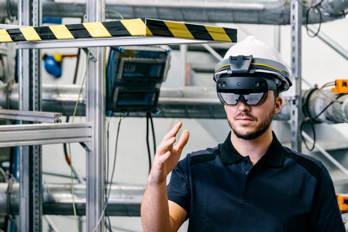Holo_LightGmbH's tweet photo. How can #AR improve the planning of production environments? Read more: https://t.co/mB12nlN4O1
@theAREAorg @HoloLens #futurefactory #EnterpriseAR #factoryplanning https://t.co/jdF5nhbbI2