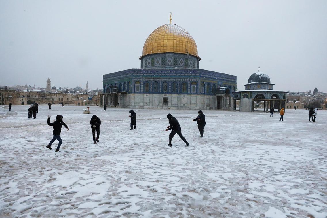 TheNationalNews's tweet photo. #Snow blankets parts of the Middle East - in pictures https://t.co/jewo0zhpQL https://t.co/QAecGVdRWw
