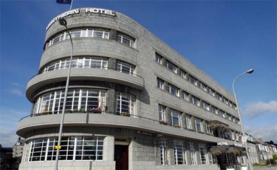 Boe_Pyden's tweet photo. This is Aberdeen’s Cecil hotel https://t.co/DEH5dubC3C