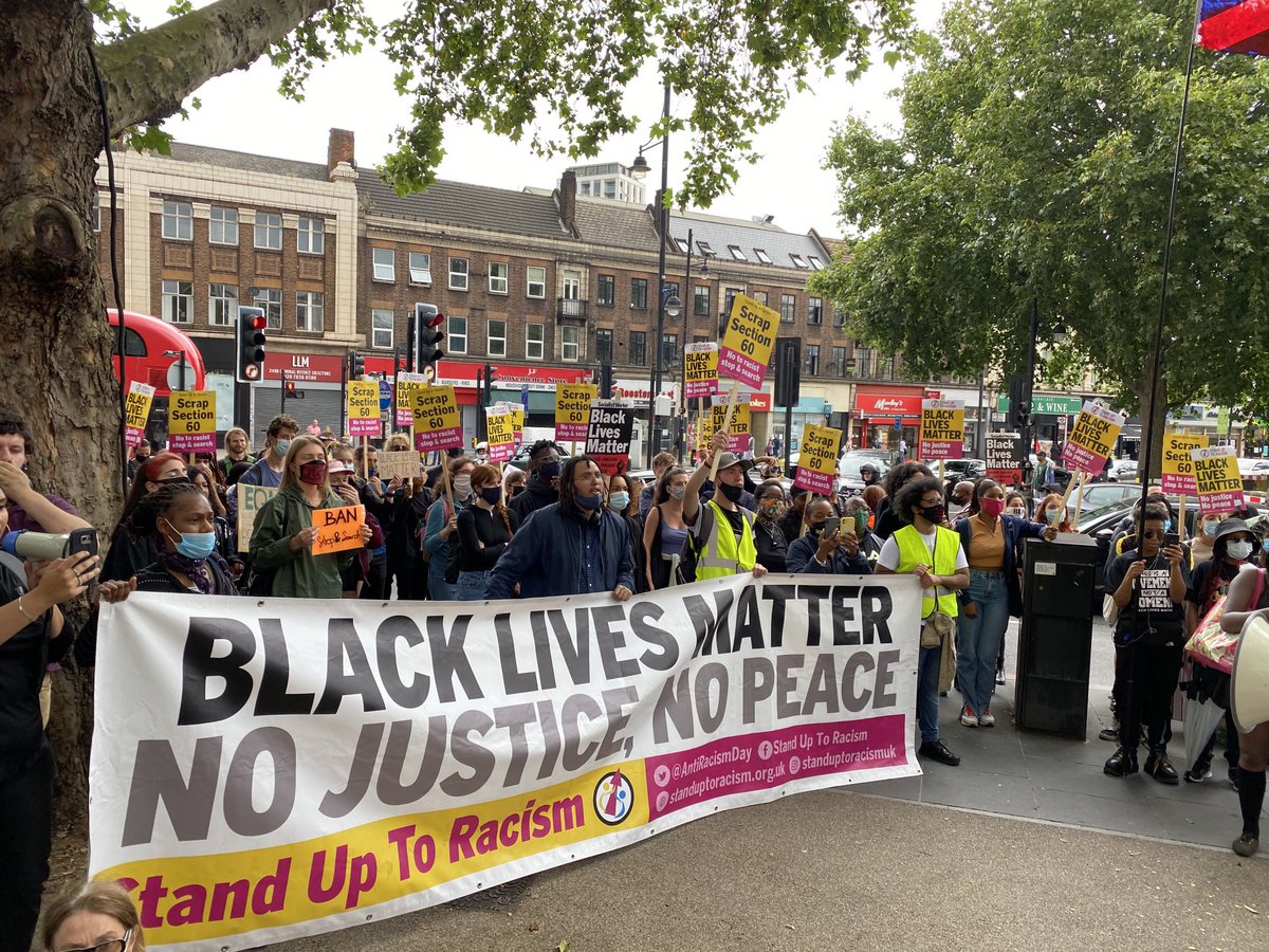 jess_walsh's tweet photo. Outside #Brixton police station saying #NoJusticeNoPeace #ScrapS60 with @AntiRacismDay last summer #WorldAgainstRacism
Mobilise for March 20th UN Anti-racism Day #NoRacismNoFascism https://t.co/g4YSoyO9W2