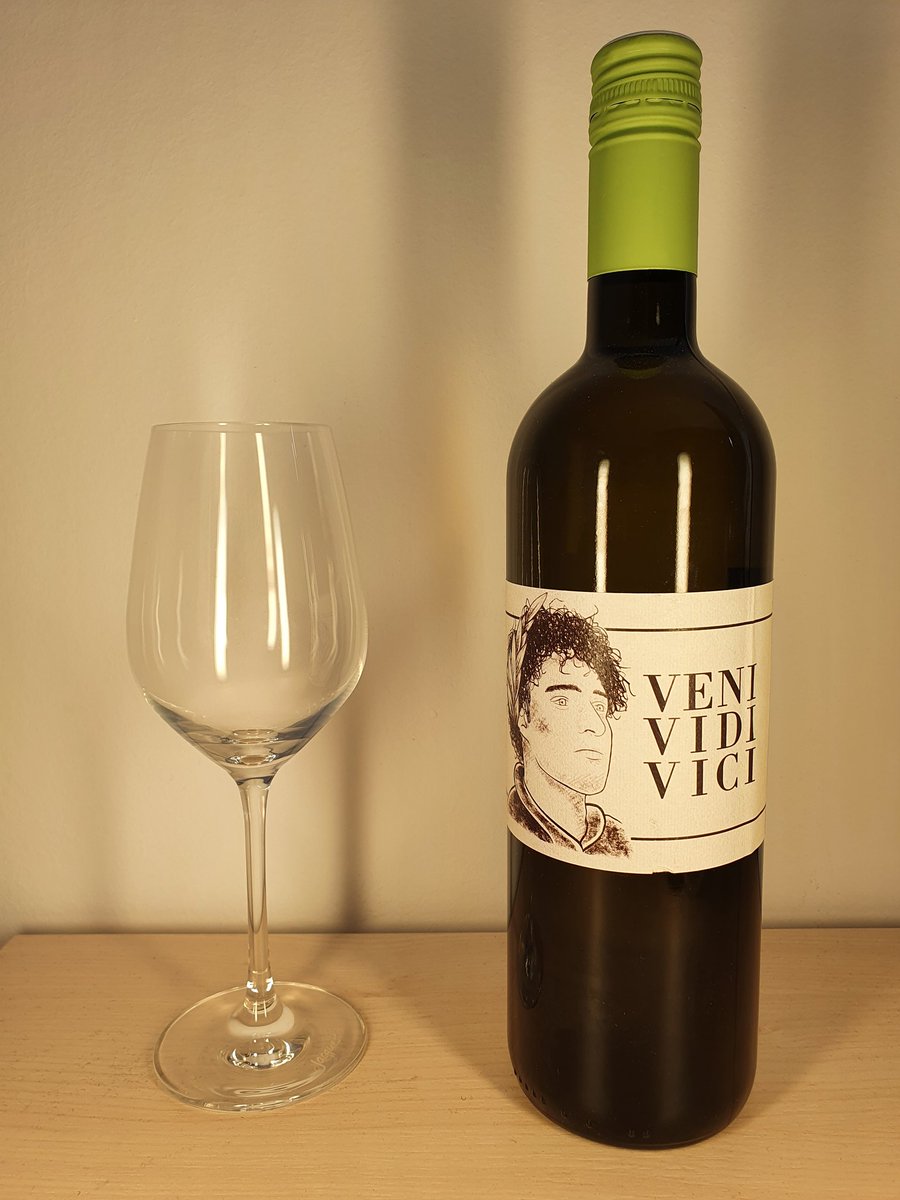 Vielen Dank für den Wein <a href="/Venitroll/">Veni aka Eisler 🏳️‍🌈</a>!
Bin schon sehr gespannt, wie er schmeckt veniLecker