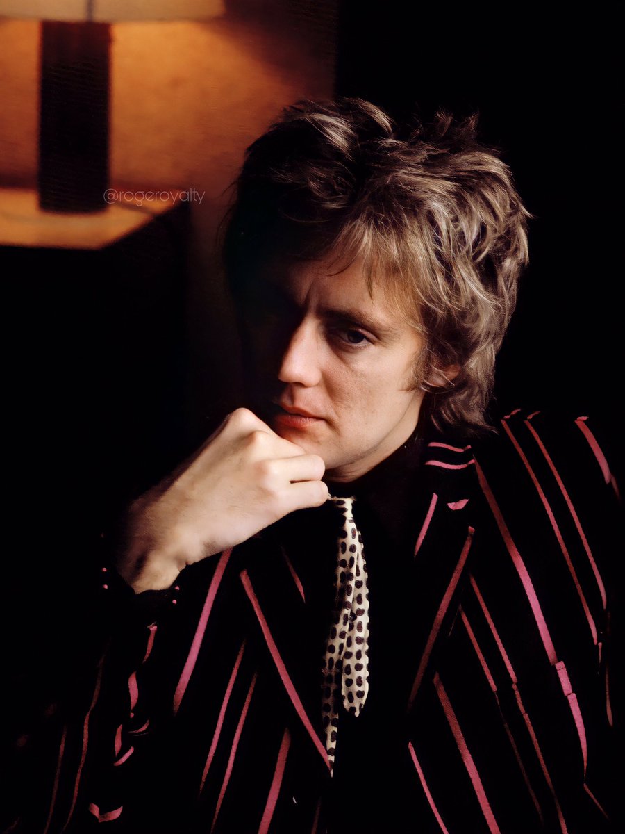 rogeroyalty's tweet photo. Roger during interview with Music Life magazine in Japan, April 1979.

📸 Koh Hasebe
#myscan https://t.co/YmtT8g1O7t