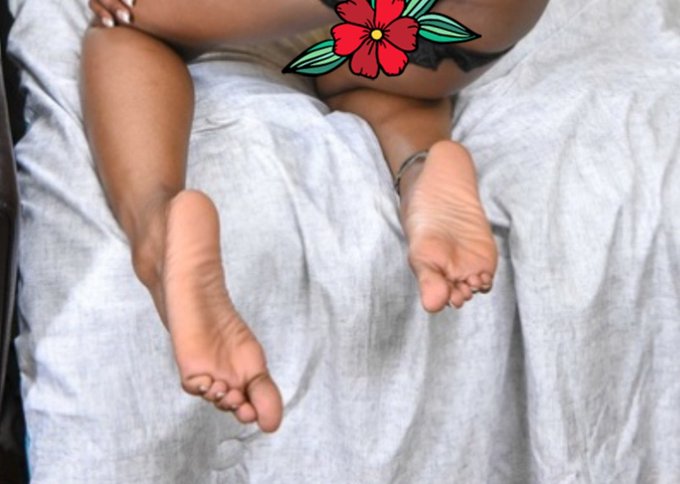 Morning my Piggies, Subs, loves and ReTweeters!💝   #assandsoles #ebonyfeet #FOOTFETİSH #prettyfeet #ebonysoles<a href="/tag/footfetish"class="tags"><span>#footfetish</span></a><a href="/tag/prettyfeet"class="tags"><span>#prettyfeet</span></a><a href="/tag/findom"class="tags"><span>#findom</span></a><a href="/tag/bootybounce"class="tags"><span>#bootybounce</span></a><a href="/tag/ebonyfeet"class="tags"><span>#ebonyfeet</span></a>