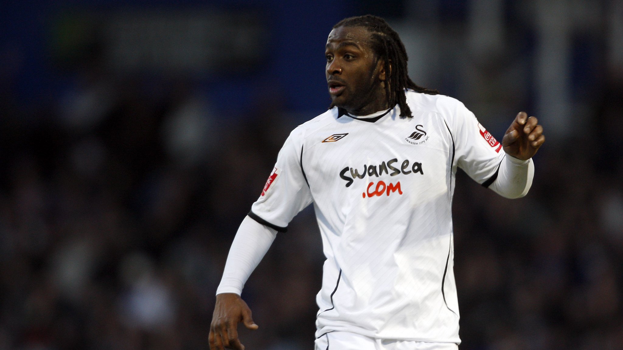 Happy Birthday to former striker Jason Scotland who turns 42 today  