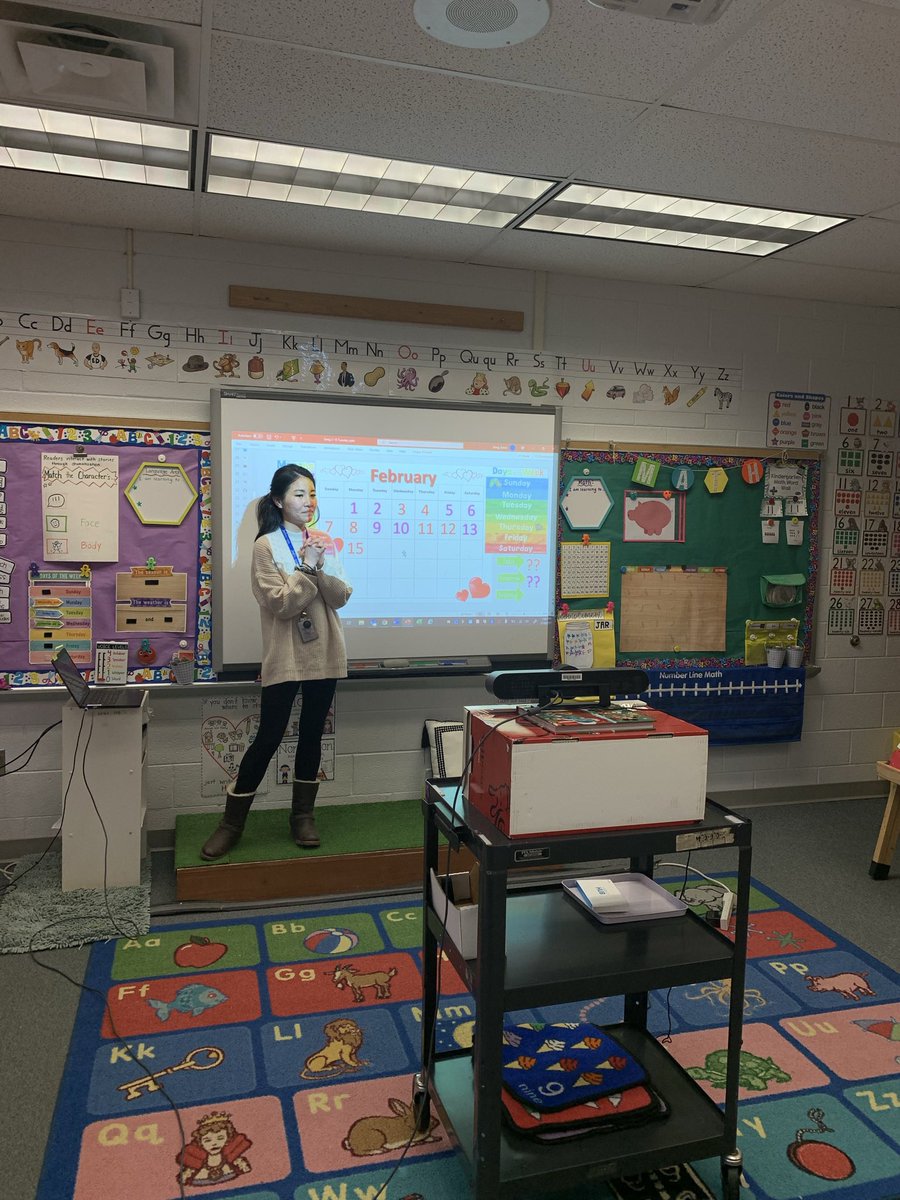 halley_es's tweet photo. Kindergarten teachers, Mrs. Cerami, Ms. Nelson and Mrs. Song practice using their new technology to get ready for concurrent teaching next week.   @fcpsnews @Region4FCPS  #HalleyHornetsGoTheDistance https://t.co/mrfwbgRuim