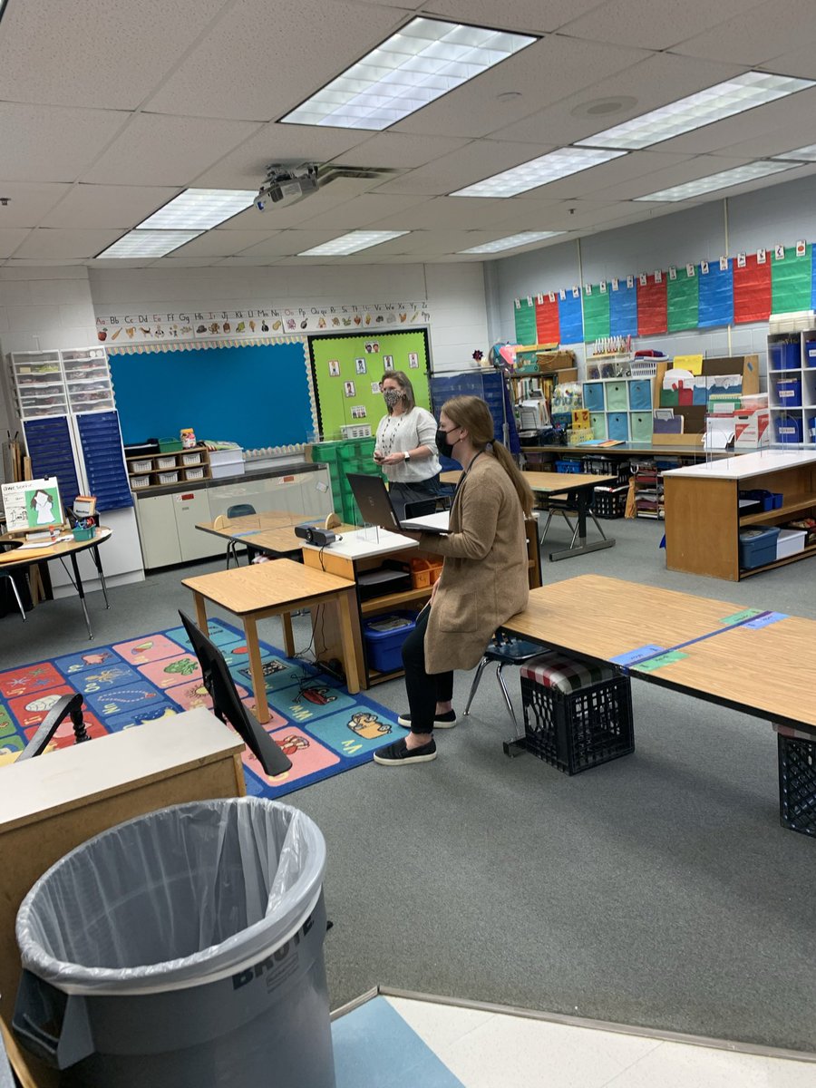 halley_es's tweet photo. Kindergarten teachers, Mrs. Cerami, Ms. Nelson and Mrs. Song practice using their new technology to get ready for concurrent teaching next week.   @fcpsnews @Region4FCPS  #HalleyHornetsGoTheDistance https://t.co/mrfwbgRuim