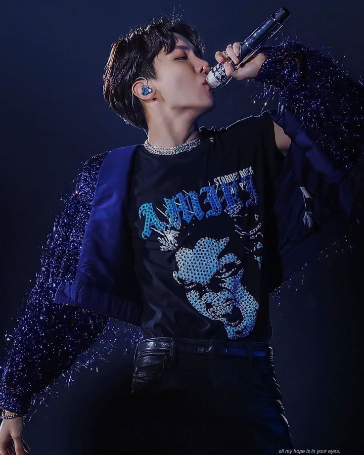 iamsilkstudios's tweet photo. Hope Stickers on my etsy shop along with Scrunchies :)) ☀️ #HappyHobiDay #OurSunshineJhope https://t.co/uqikhWCQCV