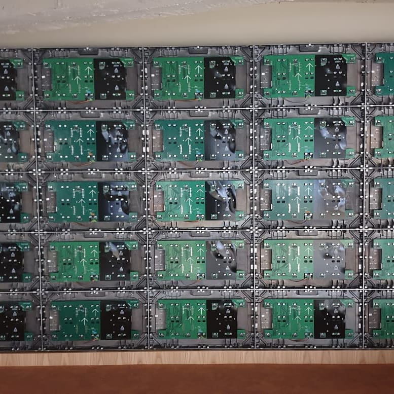 SANcotec's tweet photo. Instalación de pantalla de LED de de 138" con tecnología BLACK LED SMD

#audiovisuales #tecnología #led #pantallaled #control #smd #ledsmd #absen #SANcotec #Burgos https://t.co/x3OWKGhYj1