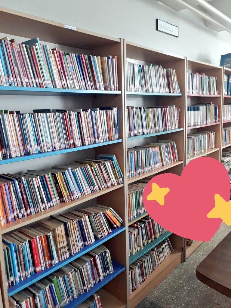 Soğuk havalarda içimizi kitaplardan daha güzel ne ısıtabilir ki 📖 Çok sayıda çocuk kitabı ile kış günlerini masal tadında yaşamak isteyenler için, okuyucularımızı her daim kütüphanemize bekliyoruz 🤗
#HekimhanHalkKütüphanesi