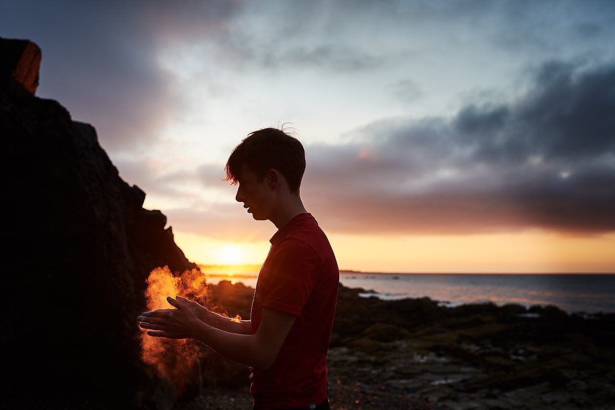 SeventhWavephot's tweet photo. Autumn bouldering on the coast at Banff. Aberdeenshire offers lots of outdoor adventure locations ... get out there once you can... @visitabdn @VisitScotland @climb_scotland #ukc #climbing #bouldering #getoutside #coast https://t.co/zThBvLxMqK
