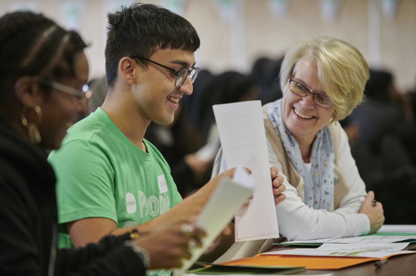 envisionUK's tweet photo. JOB ALERT! 🚨We're looking for a Trust &amp; Philanthropy Officer! The role offers 3 key things; an opportunity to make an impact on the lives of disadvantaged young people, a chance to shine &amp; the scope for professional development. Less than a week to apply! https://t.co/Kp4aqikj9S https://t.co/RirWDqZO56