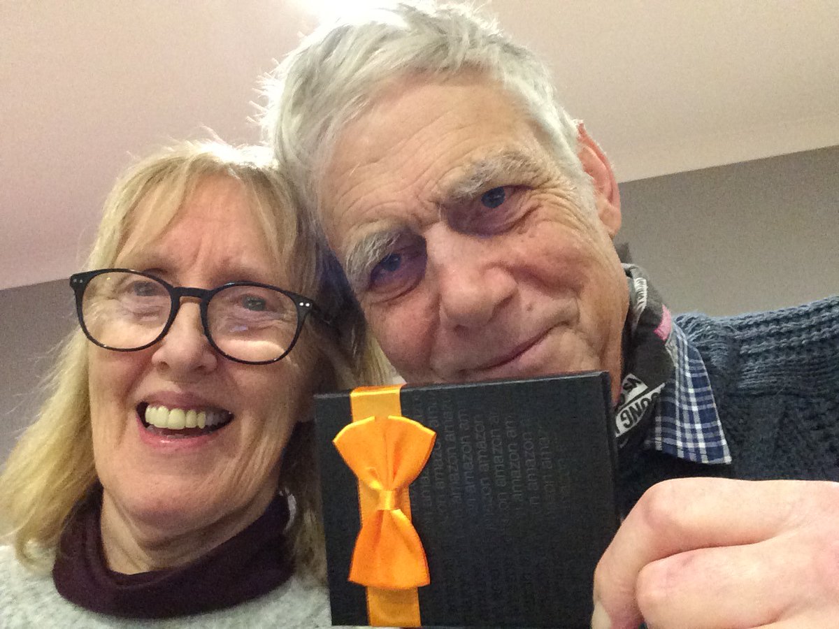 Rose_Bails's tweet photo. 2 weeks since #WalkforEmily and Nick & Jenni have not stopped walking! They virtually arrived at our #Nottingham Home from Home today and kindly donated £50 of vouchers to help families staying there. They've almost reached 1000 miles since November! Thank you N&J!🙌@CLIC_Sargent https://t.co/W5pI8uzNuN
