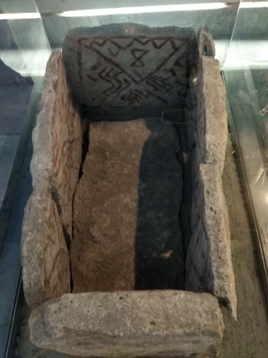 museum1849's tweet photo. 📣 Олег Лощінов розповідає про цікавий експонати з фондів музею - кам'яний ящик-саркофаг, знайдений в районі с.Рахманівка.

📽️ https://t.co/6dSgVLL4jO

#dnim #dnipro #dnipromuseum https://t.co/yb8lNBWdXP