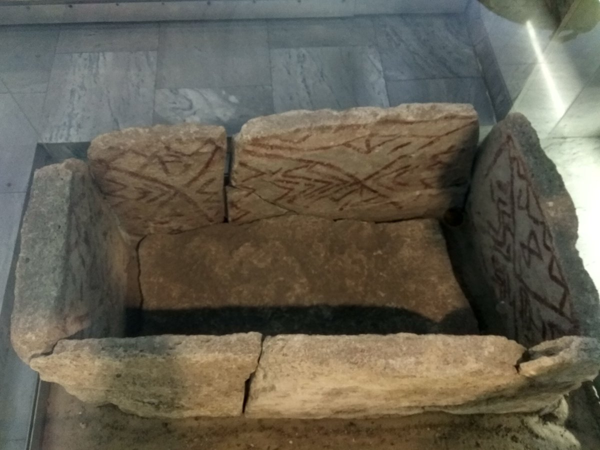 museum1849's tweet photo. 📣 Олег Лощінов розповідає про цікавий експонати з фондів музею - кам'яний ящик-саркофаг, знайдений в районі с.Рахманівка.

📽️ https://t.co/6dSgVLL4jO

#dnim #dnipro #dnipromuseum https://t.co/yb8lNBWdXP