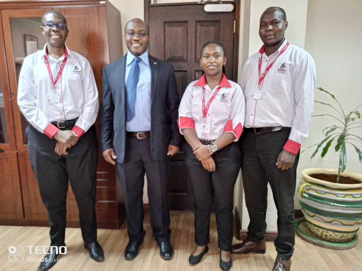 TRA_ke's tweet image. Ag. Director General Kennedy Lwenyi today held a meeting with Huduma Centre Secretariate staff in his Utalii House office with a view of exploring partnership between the two organizations on how to improve service delivery.