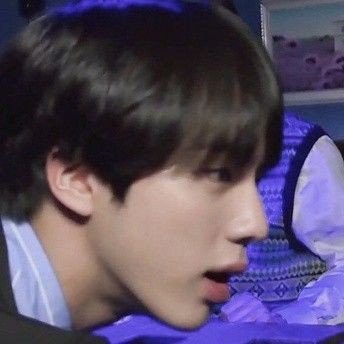 The side profile of Kim Seokjin An important thread~