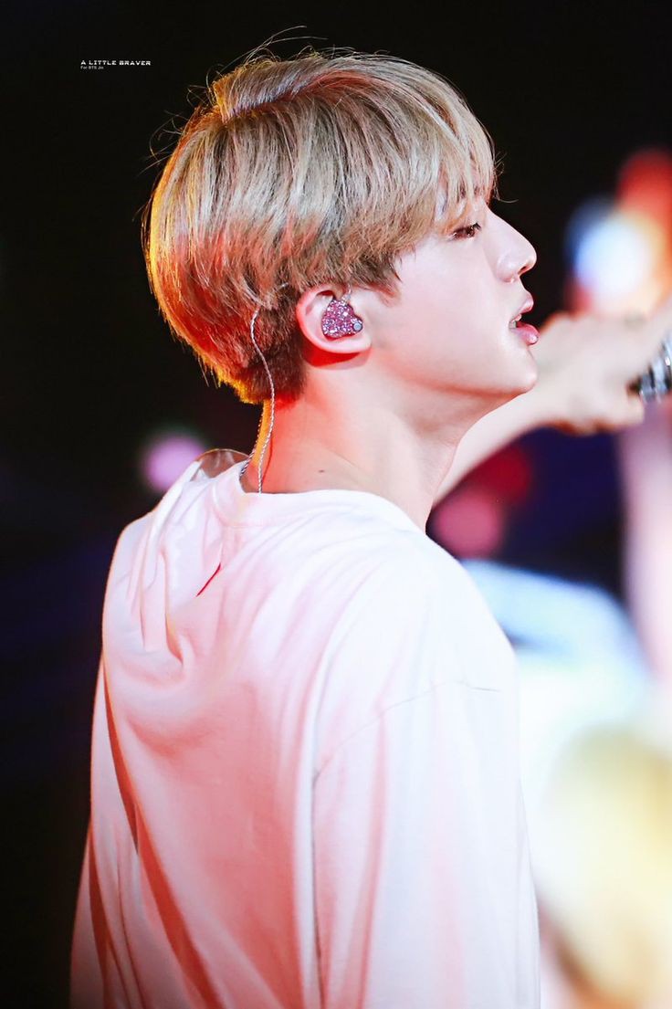 The side profile of Kim Seokjin An important thread~