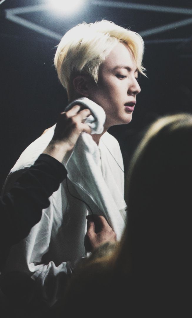  #진  #석진  #김석진  #JIN  #BTSJIN  #Seokjin  #KimSeokjin  #Seokjinnie  @BTS_twt