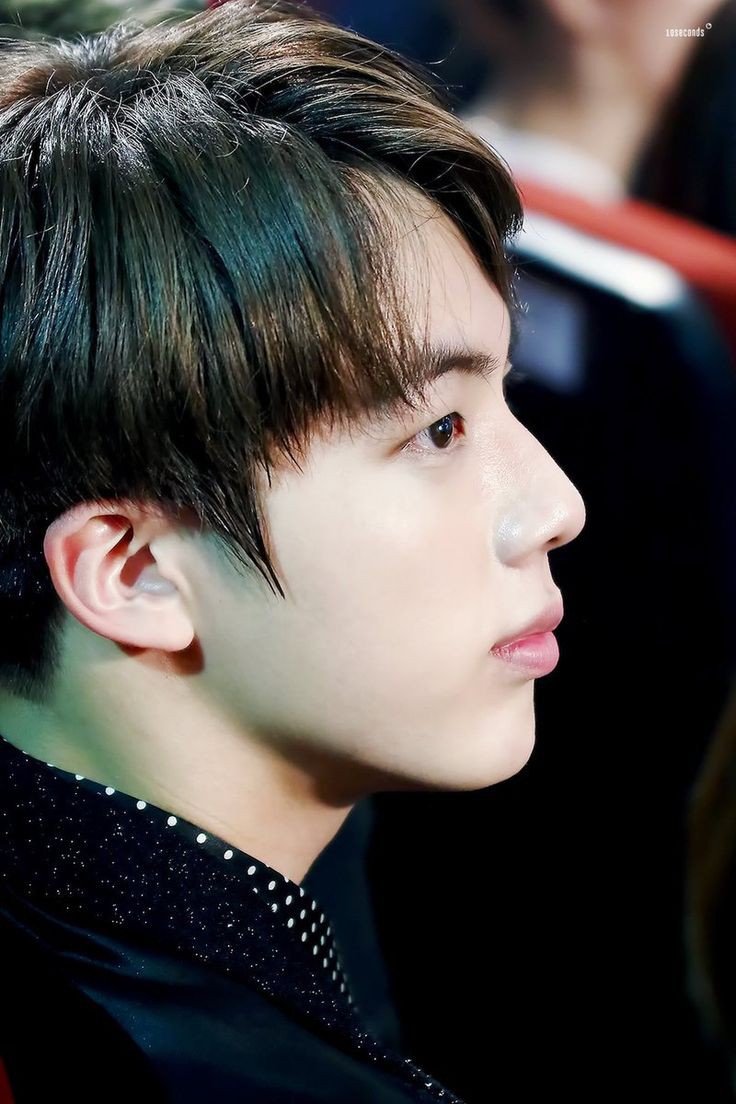  #진  #석진  #김석진  #JIN  #BTSJIN  #Seokjin  #KimSeokjin  #Seokjinnie  @BTS_twt