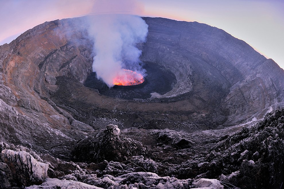 east_facts's tweet photo. FACT: Mt. Nyiragongo in the Democratic Republic of Congo is responsible for 40% of the historical volcanic eruptions in Africa.

The mountain is considered to be the most dangerous volcano in the world. https://t.co/ZyXpXTMO1q