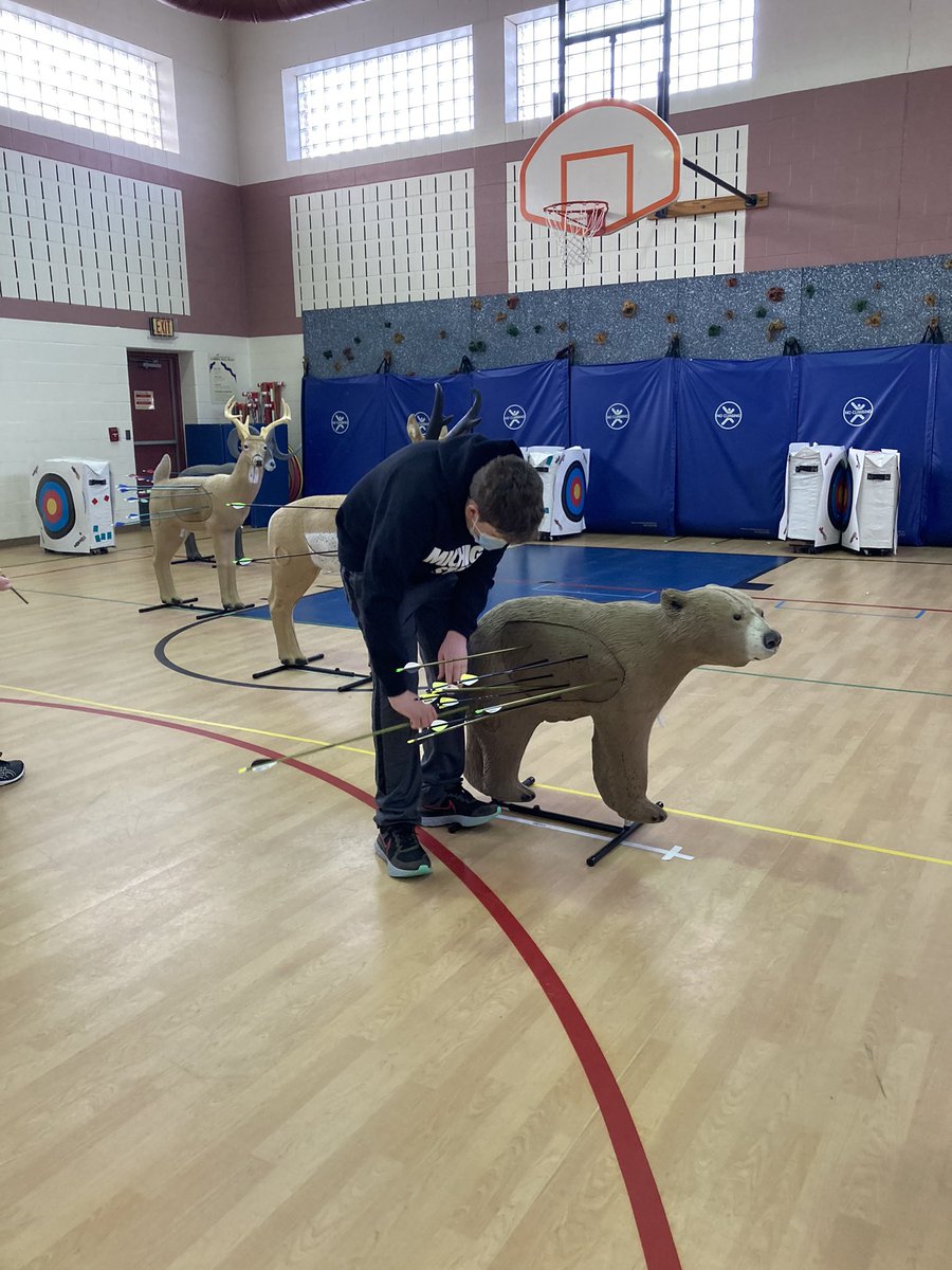 caseythorpebain's tweet photo. First day of 3-D shooting yesterday! So fun to get back into it! #DoMoreForKids @NASPIBO3D @NASPArchery https://t.co/OxhtWonbx7