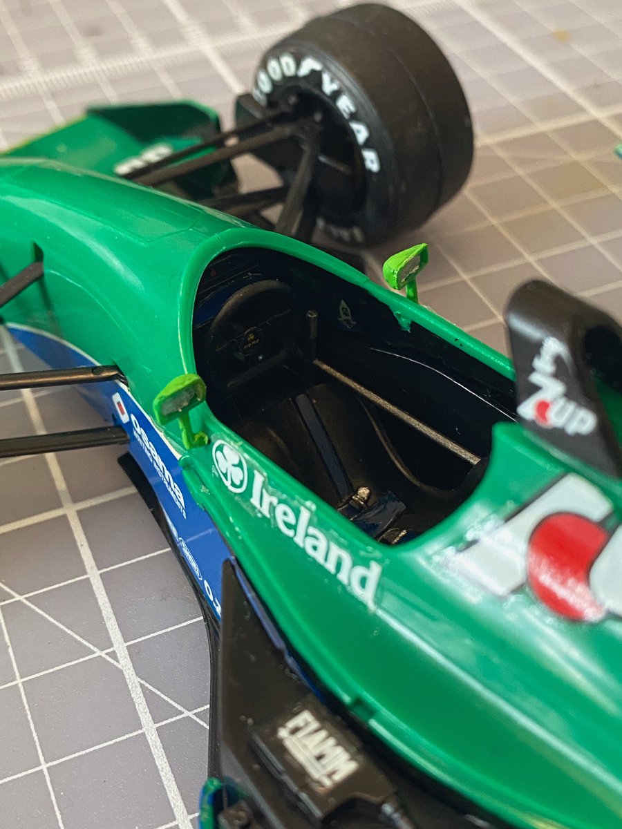 20/20 ! Wing Mirrors on and Rear Wing attached