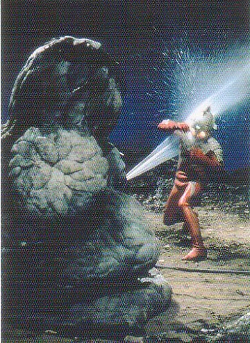 Asabatyou ウルトラ5番目の使い魔 の最新話を読みましたので それをブログに書きました 今回は ウルトラセブン のペテロが 複数も登場しました ﾟdﾟ ウルトラ5番目の使い魔 ゼロの使い魔 ウルトラマン 怪獣 キュルケ ペテロ クロス